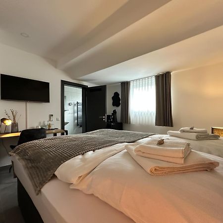 1 Bett Zimmer In Ehemaligen Hotel Siegen Eksteriør bilde